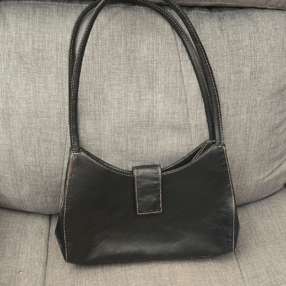 Fossil Black Leather Shoulder Bag with Contrast Stitching